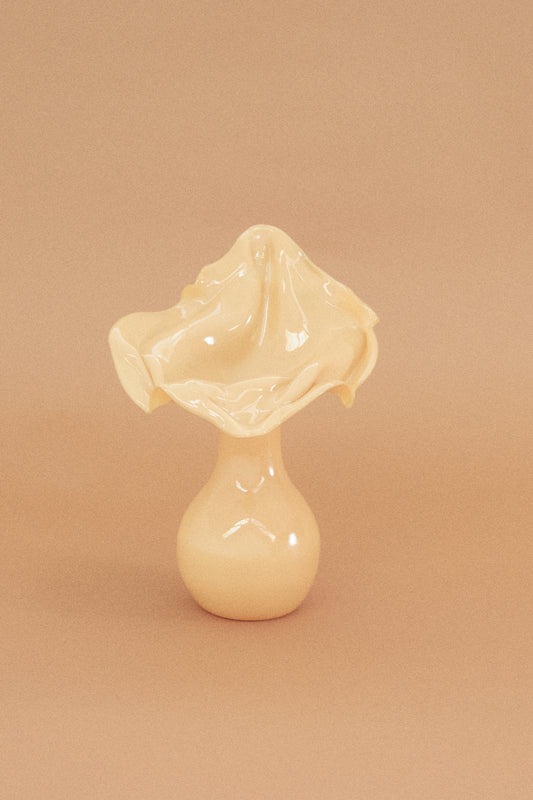 Jarrón Fat Tulip Mantequilla